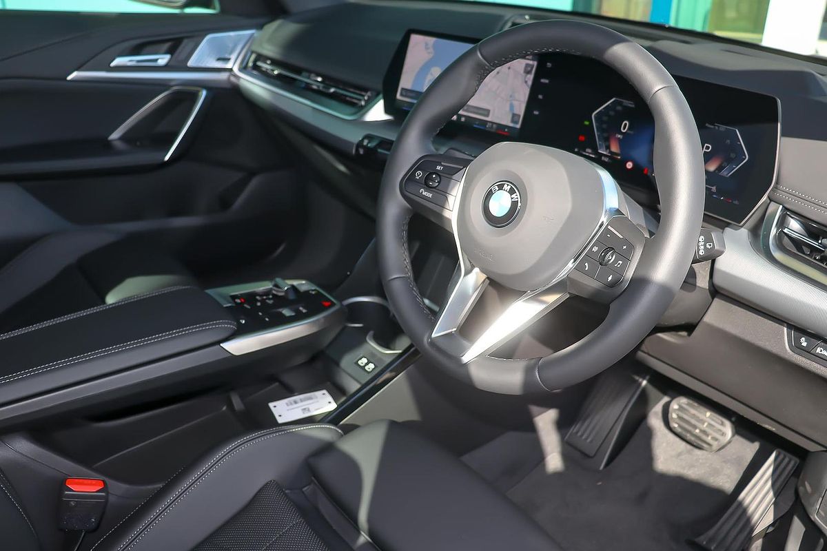 2024 BMW X1 sDrive18i U11