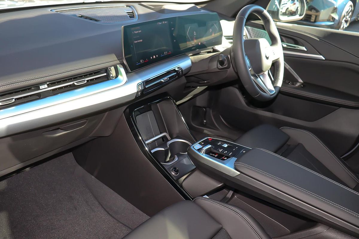 2024 BMW X1 sDrive18i U11