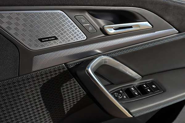 2024 BMW iX2 eDrive20 M Sport U10