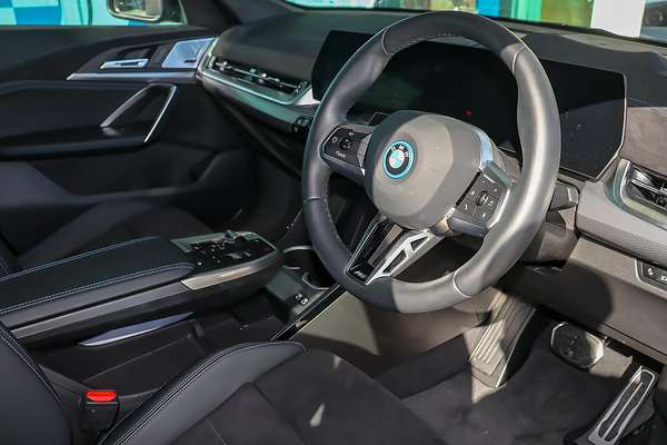2024 BMW iX2 eDrive20 M Sport U10