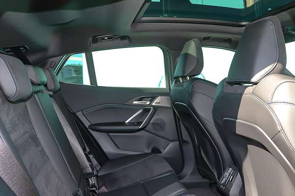 2024 BMW iX2 eDrive20 M Sport U10