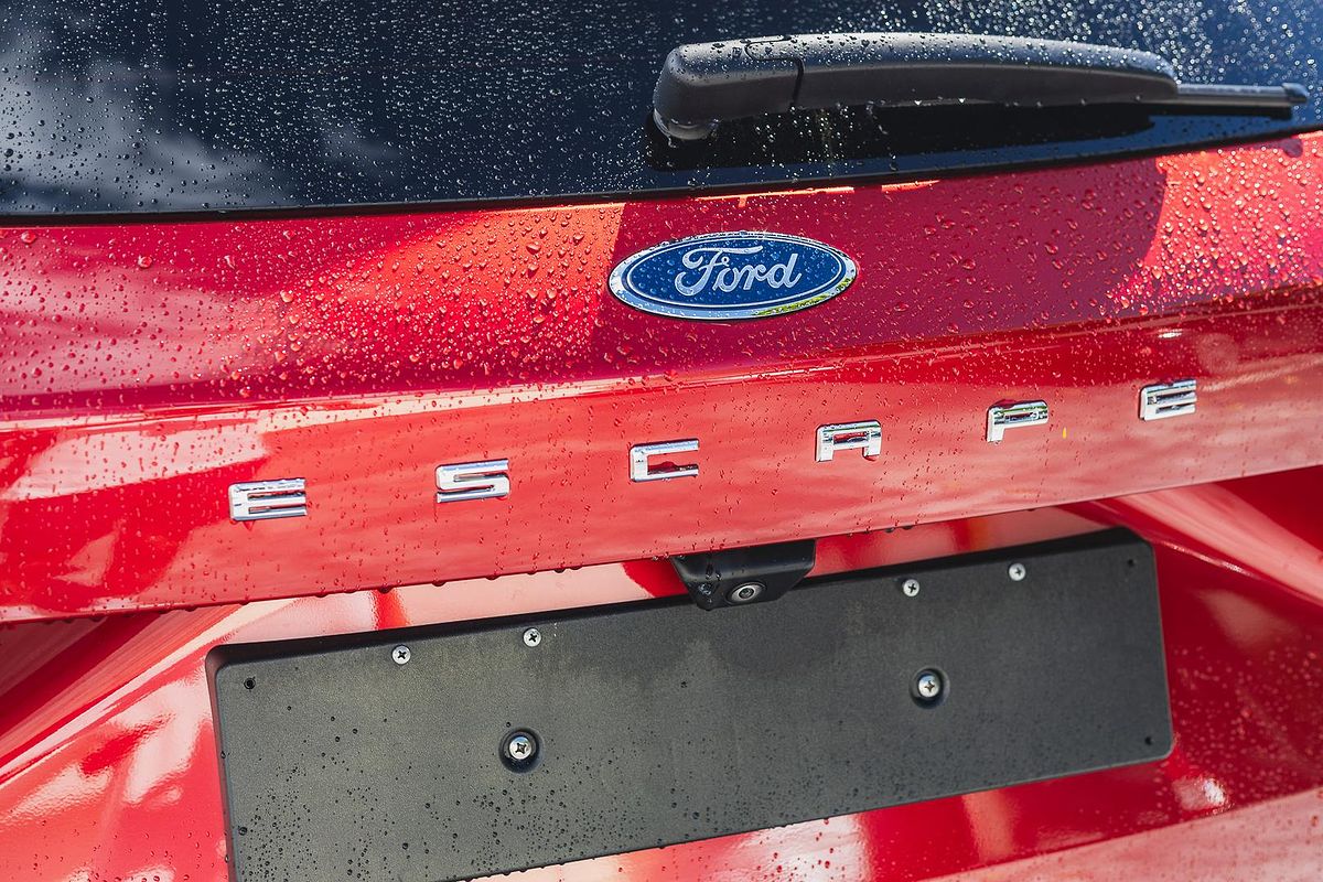 2020 Ford Escape ZH