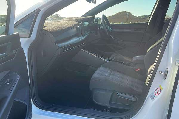 2022 Volkswagen Golf GTI 8