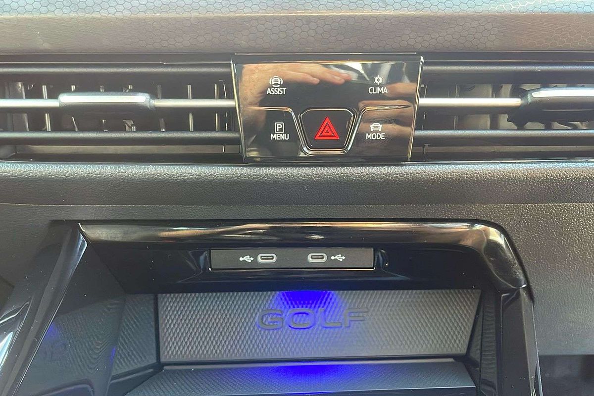 2022 Volkswagen Golf GTI 8