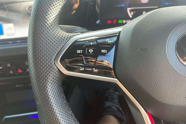 2022 Volkswagen Golf GTI 8