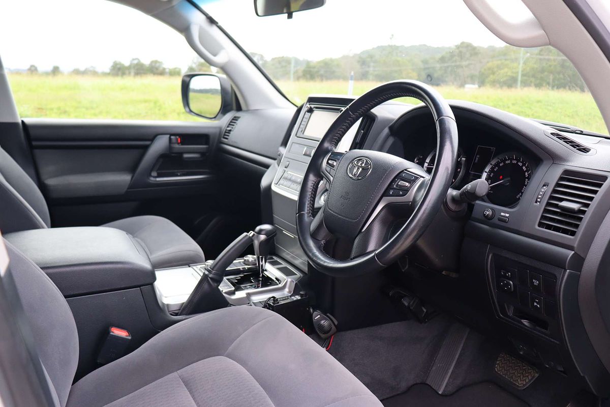 2019 Toyota Landcruiser GXL URJ202R