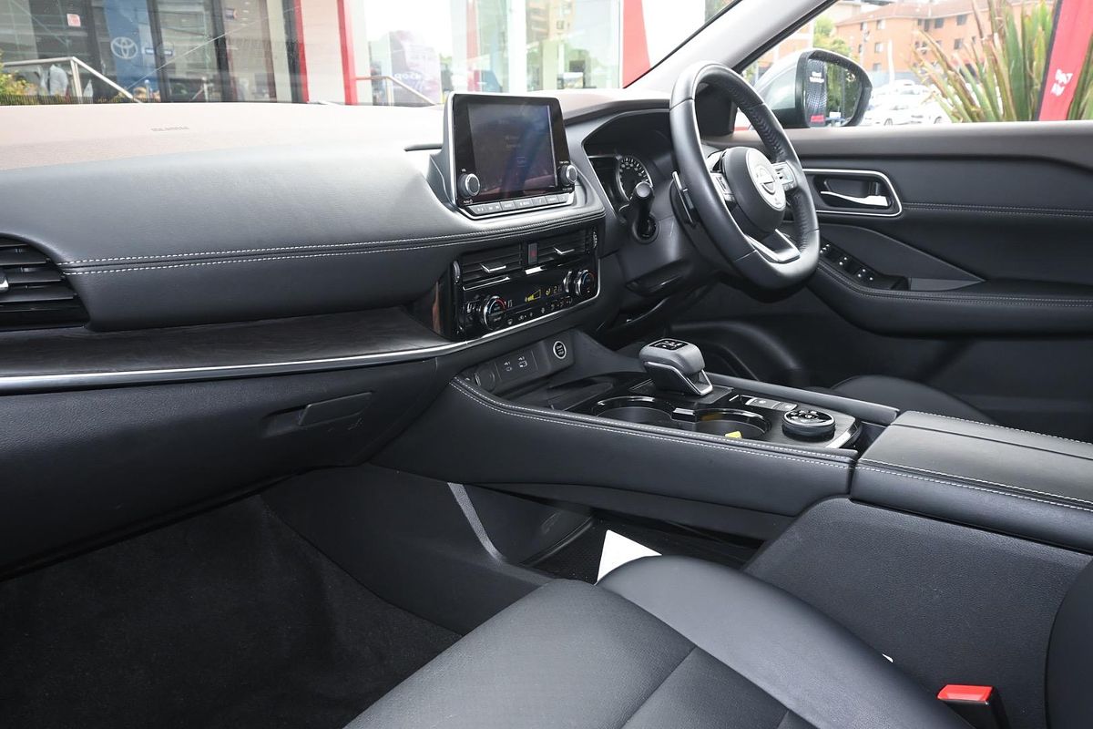 2023 Nissan X-TRAIL ST-L T33