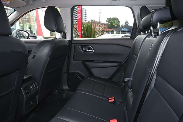 2023 Nissan X-TRAIL ST-L T33