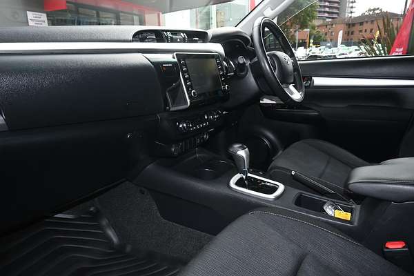 2020 Toyota Hilux SR5 GUN126R 4X4