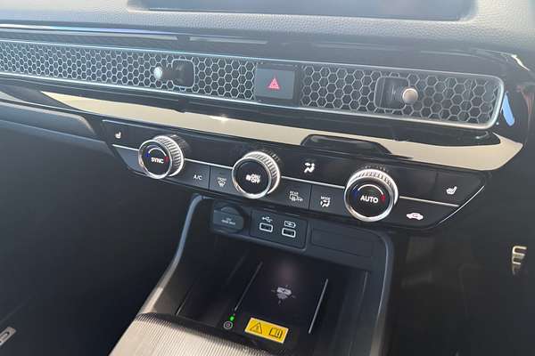 2022 Honda Civic VTi LX 11th Gen