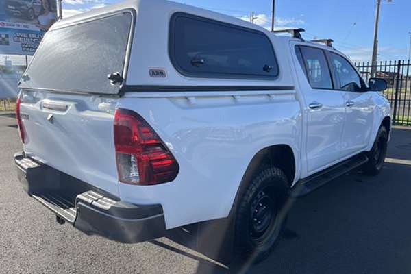 2017 Toyota Hilux SR GUN126R 4X4