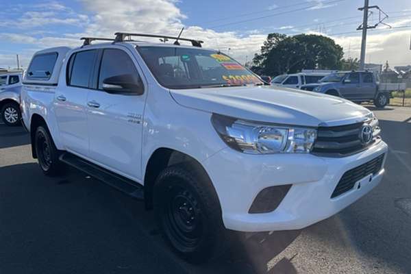 2017 Toyota Hilux SR GUN126R 4X4