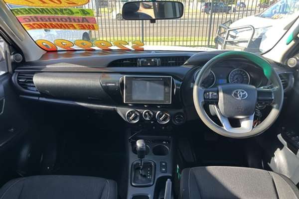2017 Toyota Hilux SR GUN126R 4X4