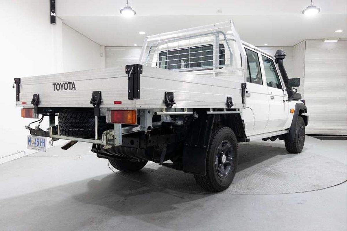 2024 LC Military GXL 4.5L T Diesel Manual Dual Cab Chassis