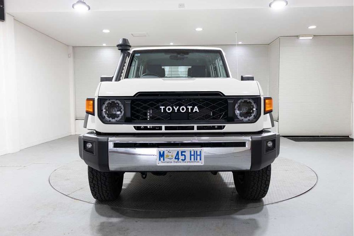 2024 LC Military GXL 4.5L T Diesel Manual Dual Cab Chassis