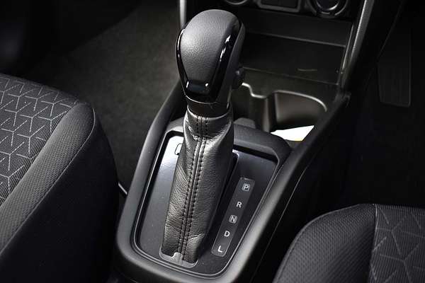 2024 Suzuki Swift Hybrid UZ