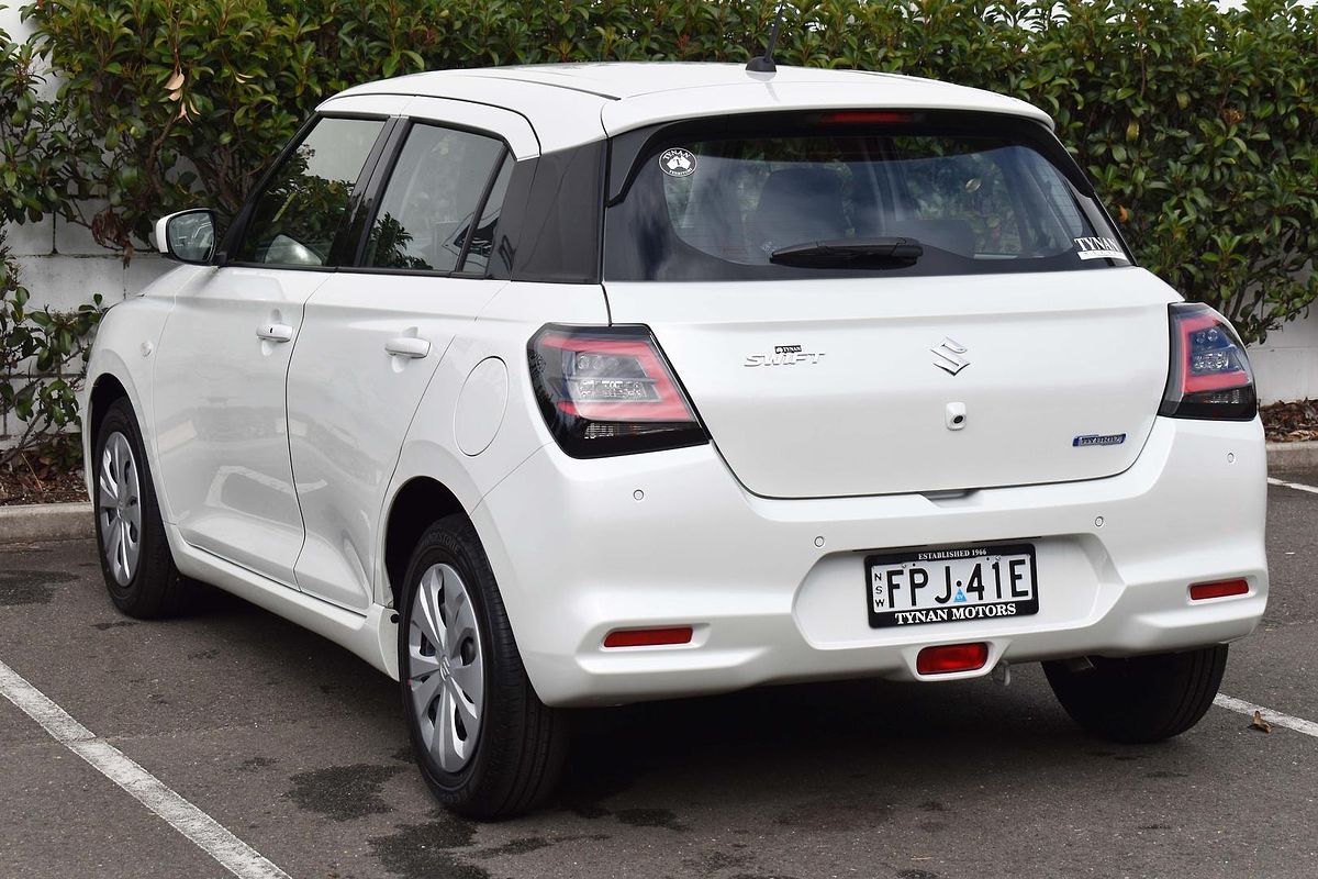 2024 Suzuki Swift Hybrid UZ