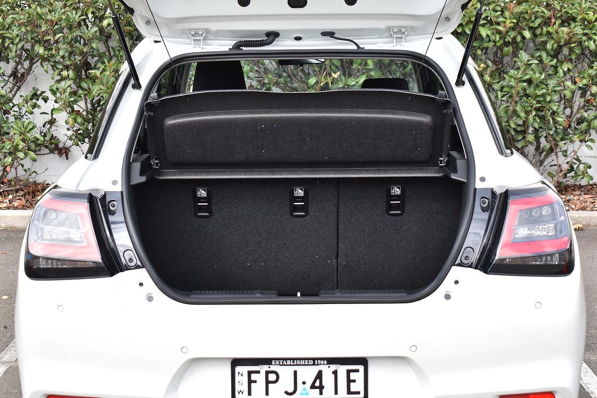 2024 Suzuki Swift Hybrid UZ
