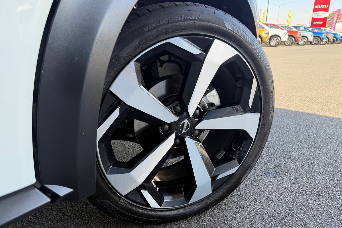 2023 Nissan JUKE ST-L F16