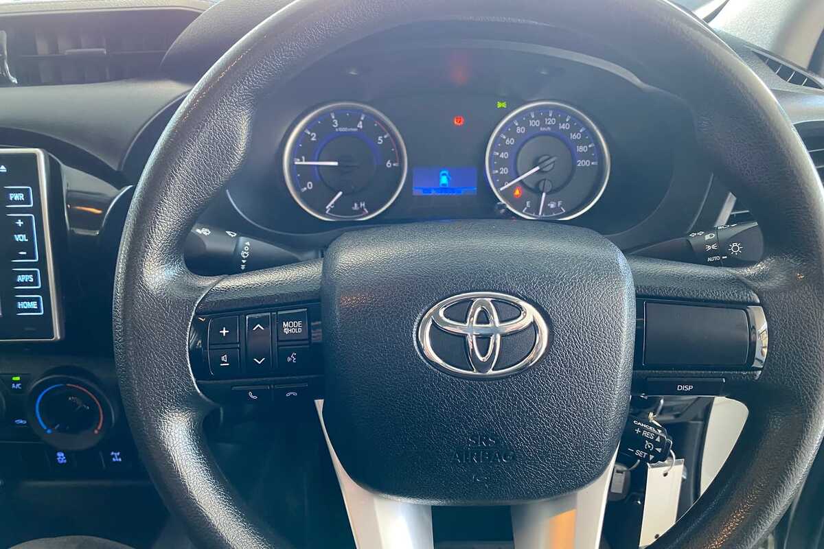 2017 Toyota Hilux SR GUN126R 4X4