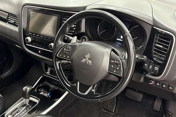 2020 Mitsubishi Outlander LS ZL