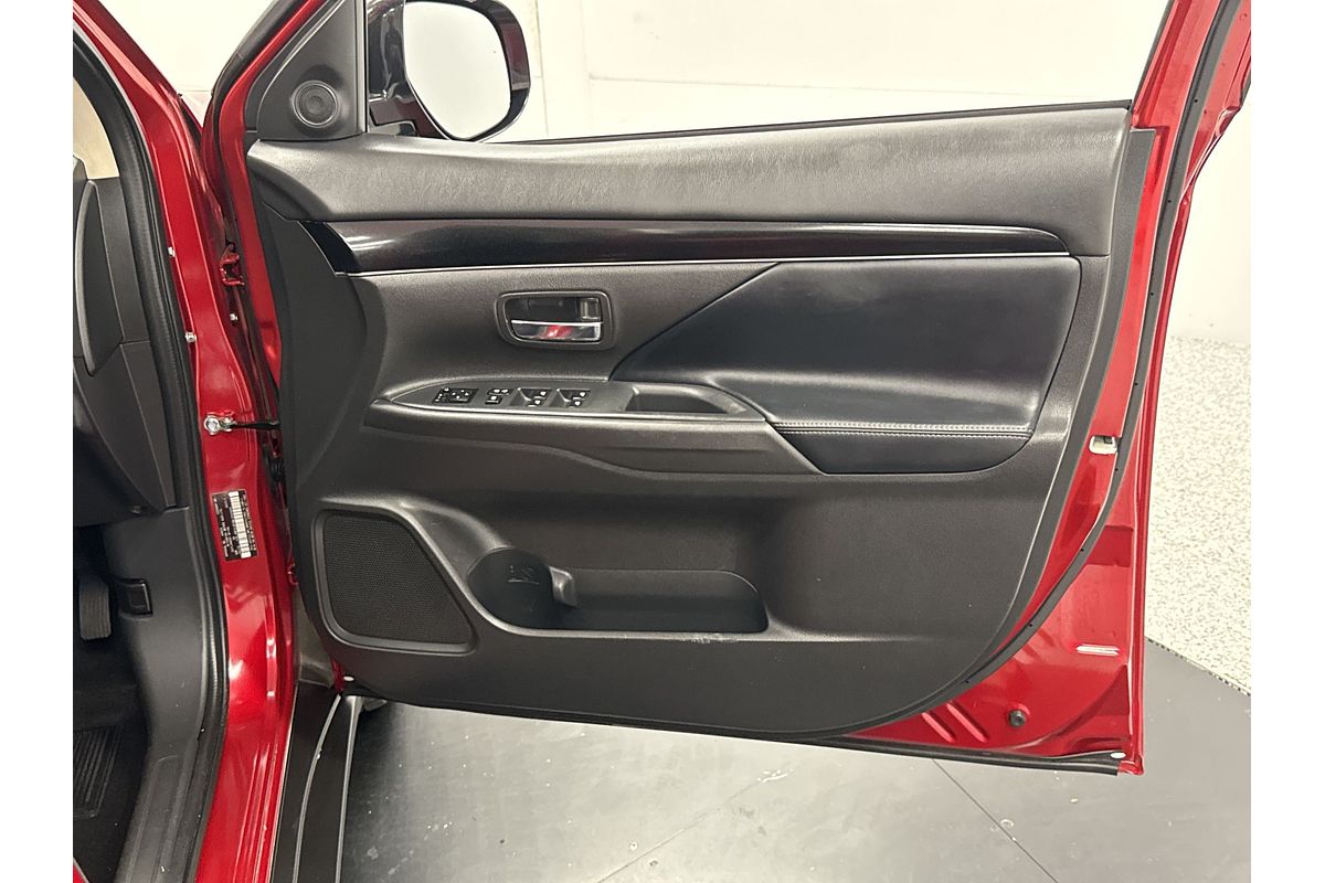 2020 Mitsubishi Outlander LS ZL