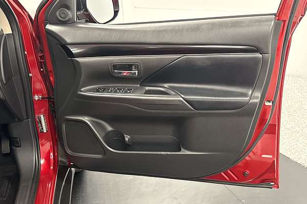2020 Mitsubishi Outlander LS ZL