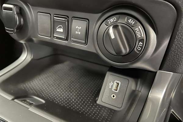 2025 Nissan Navara SL D23 4X4