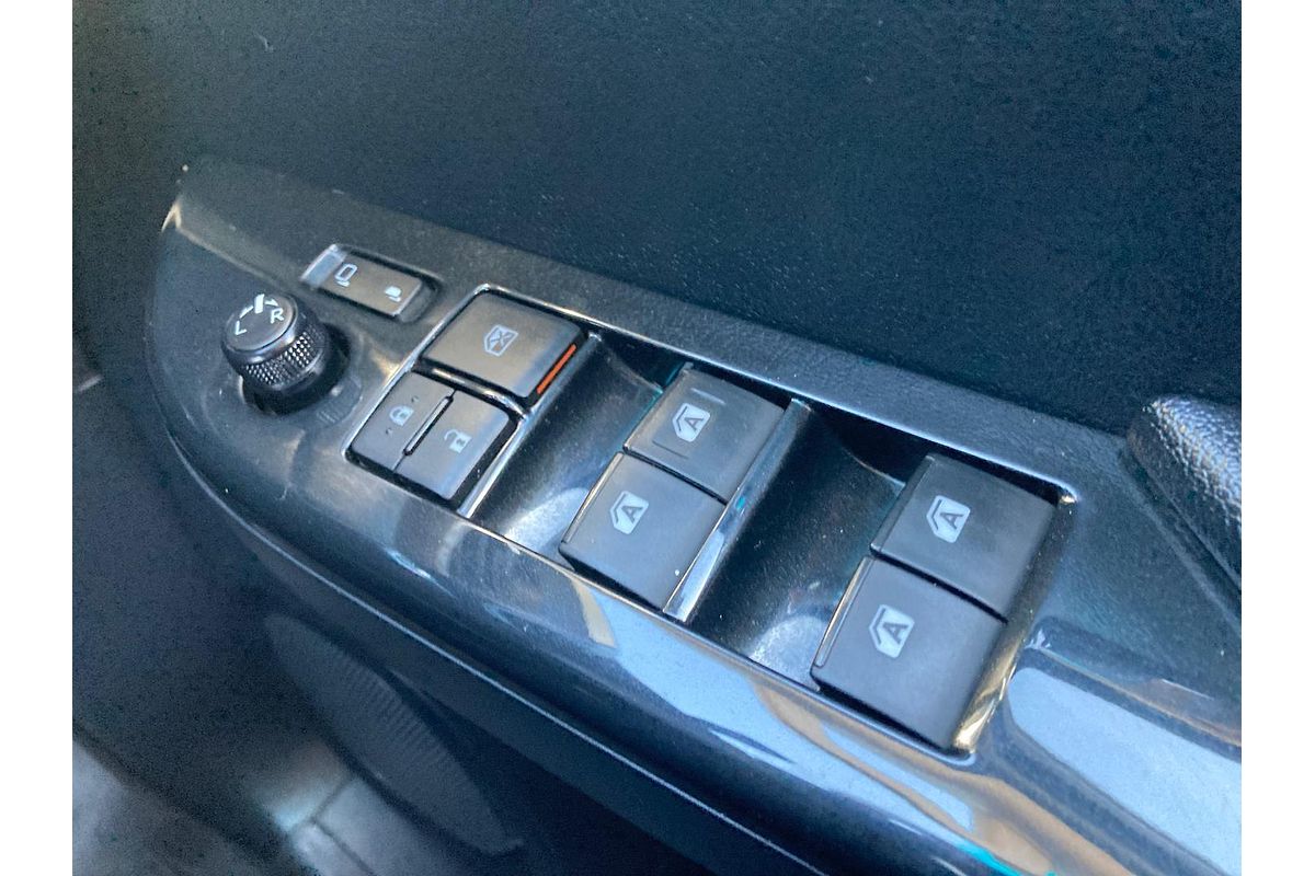 2018 Toyota Hilux SR5 GUN126R 4X4