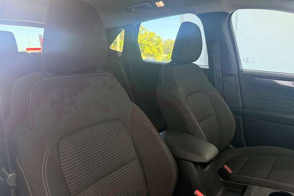 2022 Ford Escape ZH