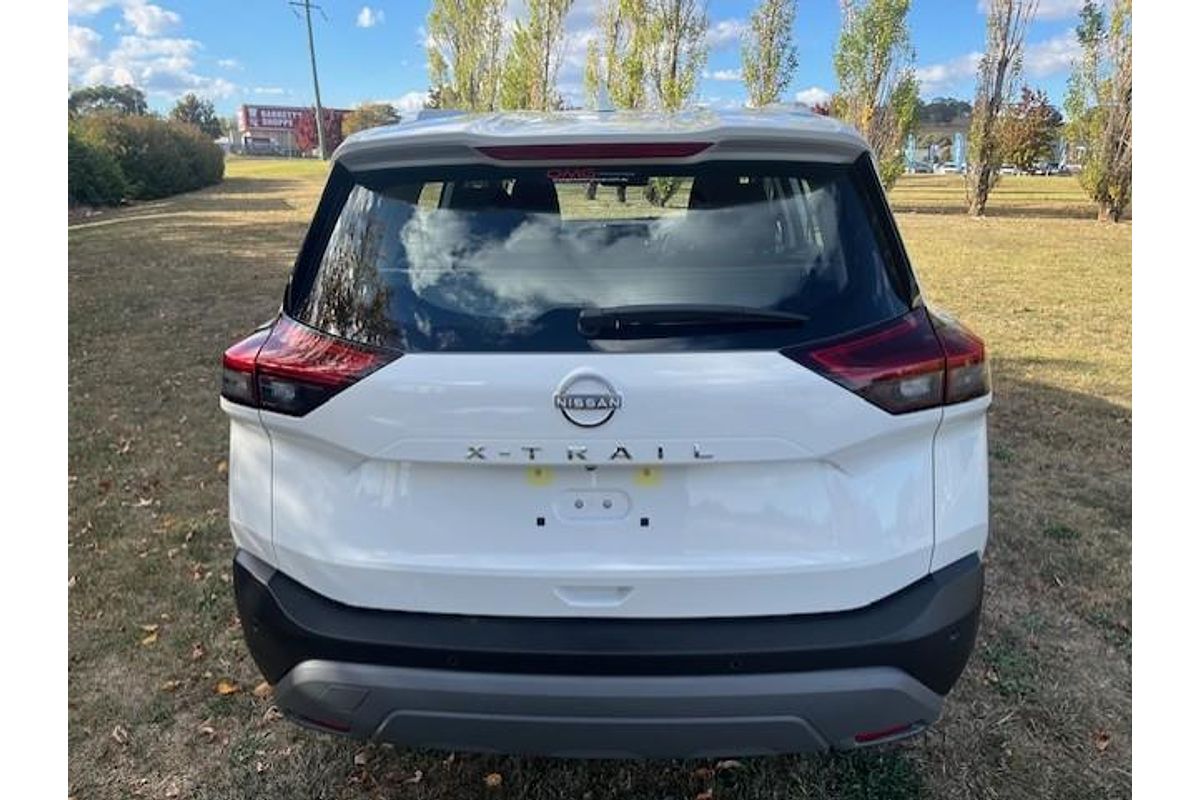 2025 Nissan X-TRAIL ST T33