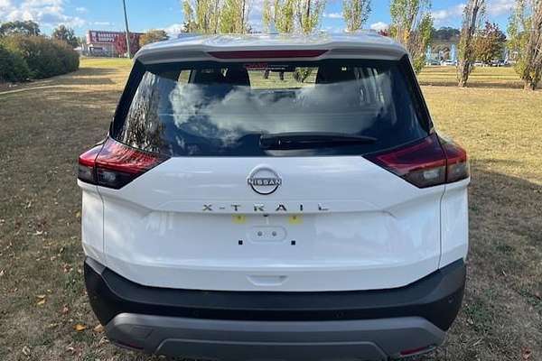 2025 Nissan X-TRAIL ST T33