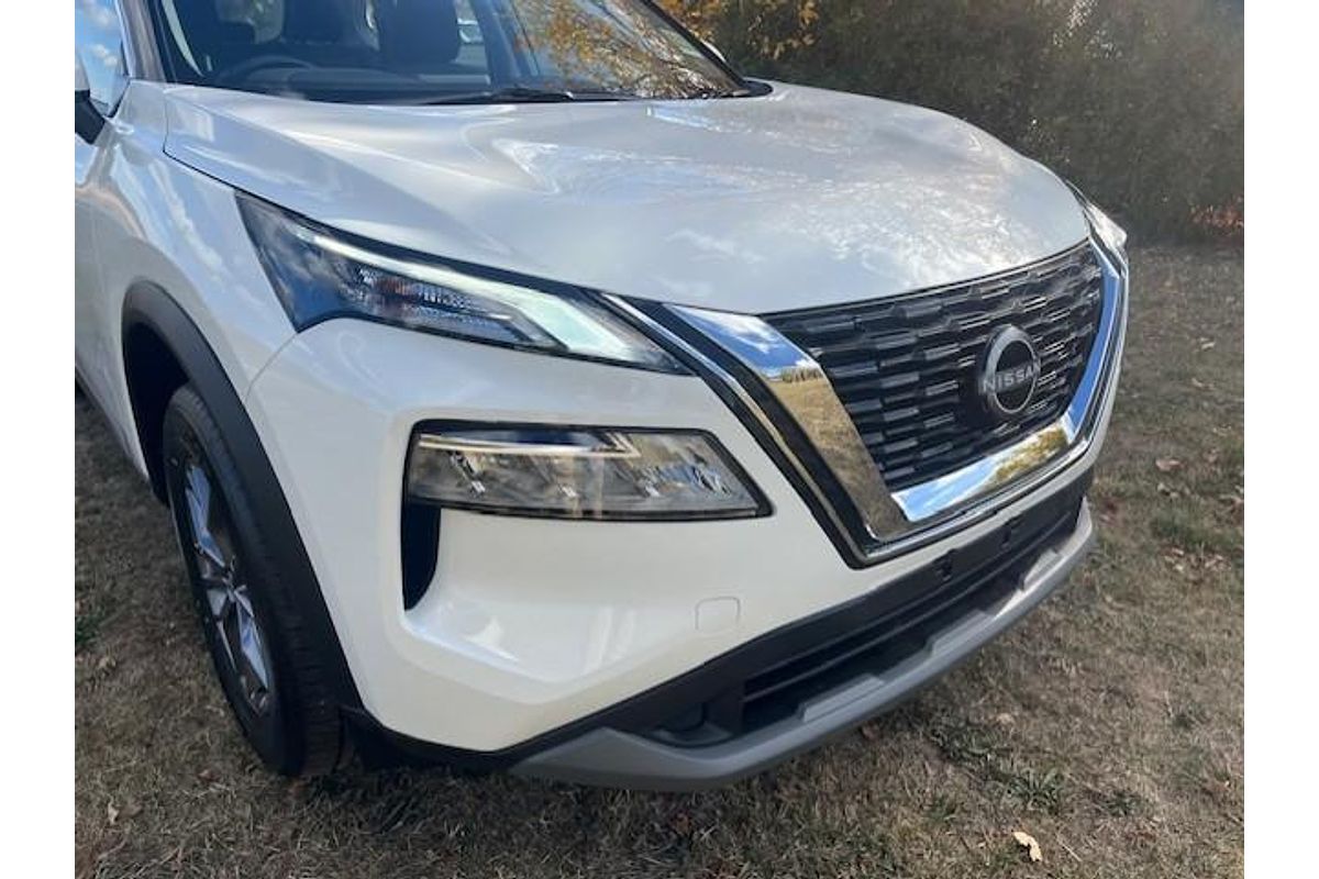 2025 Nissan X-TRAIL ST T33
