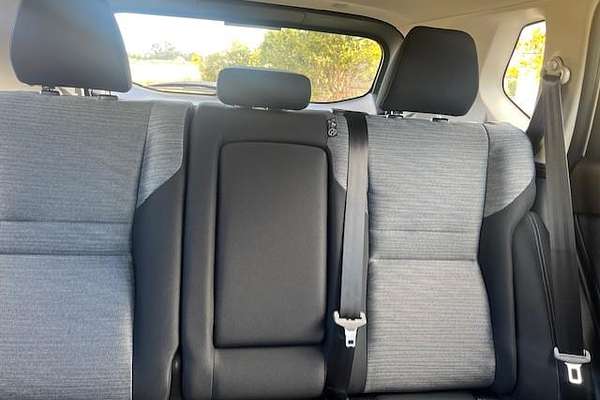 2025 Nissan X-TRAIL ST T33