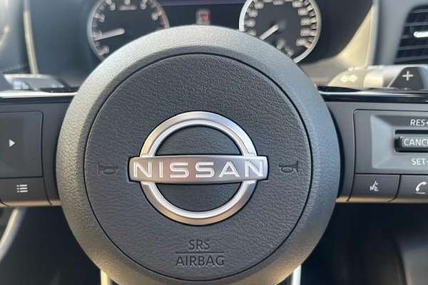 2025 Nissan X-TRAIL ST T33