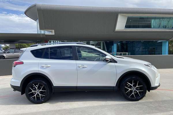 2017 Toyota RAV4 GXL ZSA42R