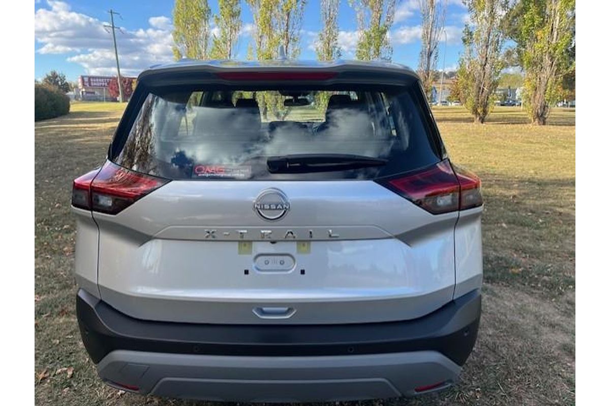 2025 Nissan X-TRAIL ST T33