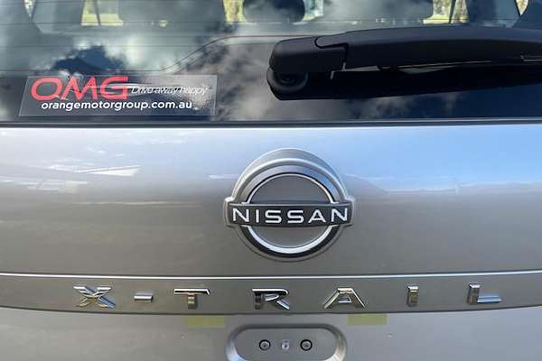 2025 Nissan X-TRAIL ST T33