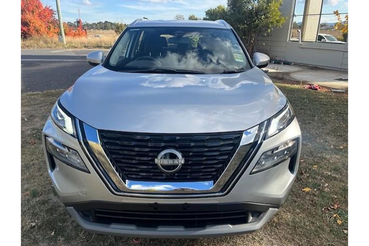 2025 Nissan X-TRAIL ST T33