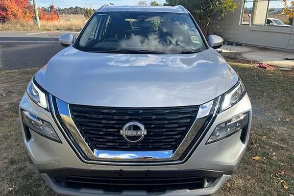 2025 Nissan X-TRAIL ST T33