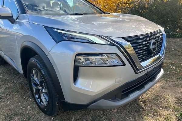2025 Nissan X-TRAIL ST T33