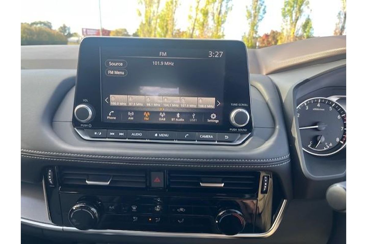 2025 Nissan X-TRAIL ST T33