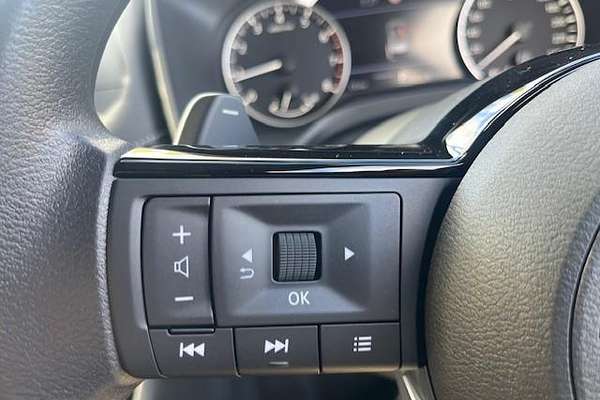 2025 Nissan X-TRAIL ST T33