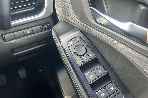 2025 Nissan X-TRAIL ST T33