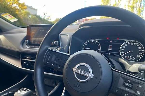 2025 Nissan X-TRAIL ST T33