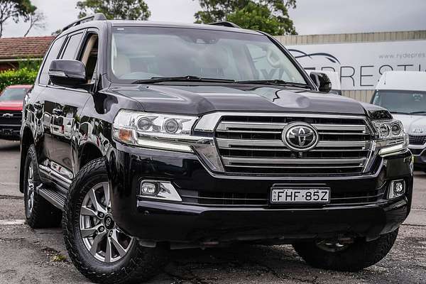 2017 Toyota Landcruiser Sahara VDJ200R