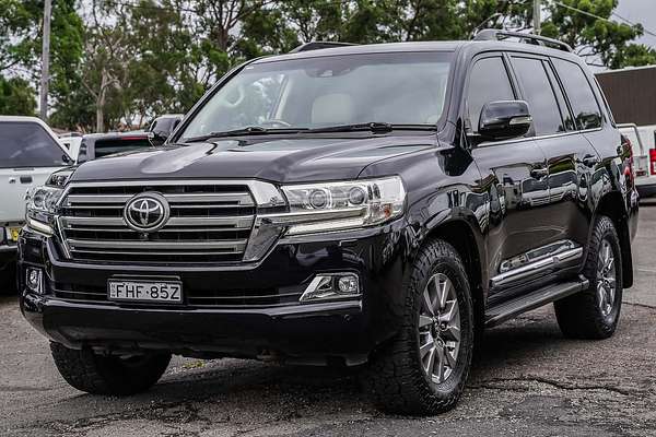 2017 Toyota Landcruiser Sahara VDJ200R