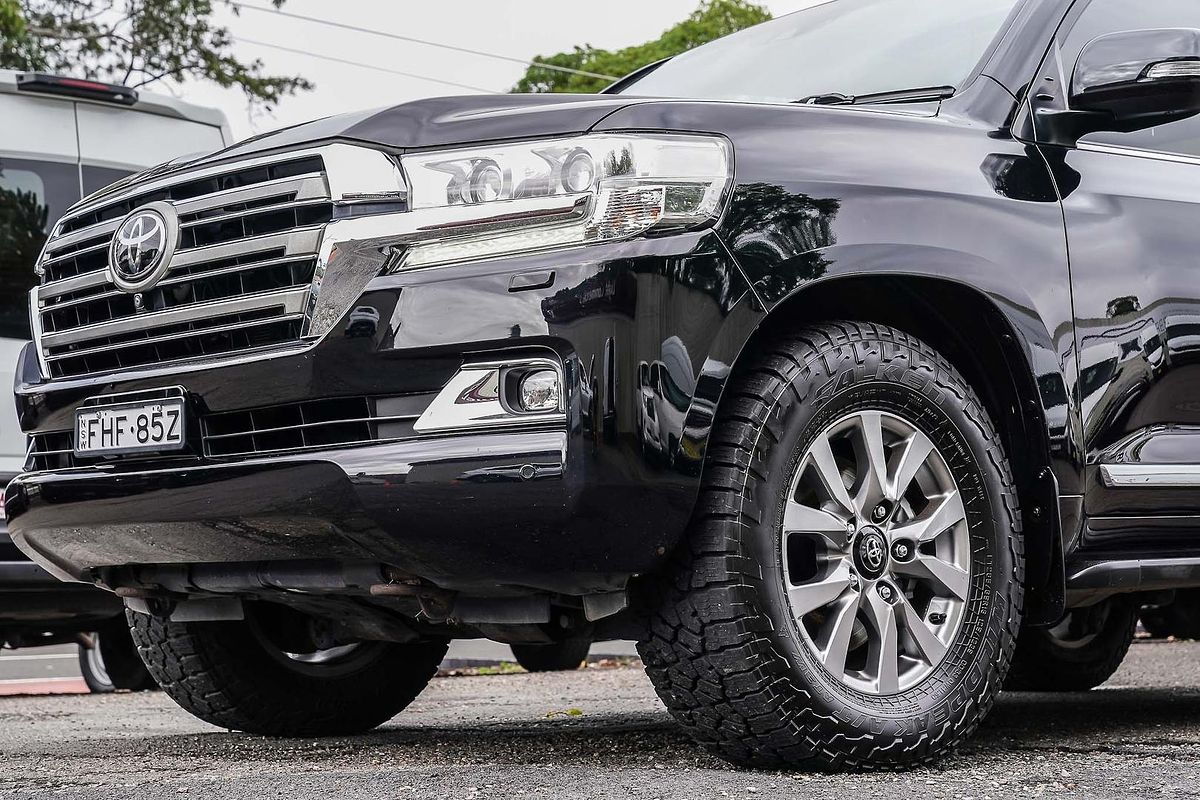 2017 Toyota Landcruiser Sahara VDJ200R