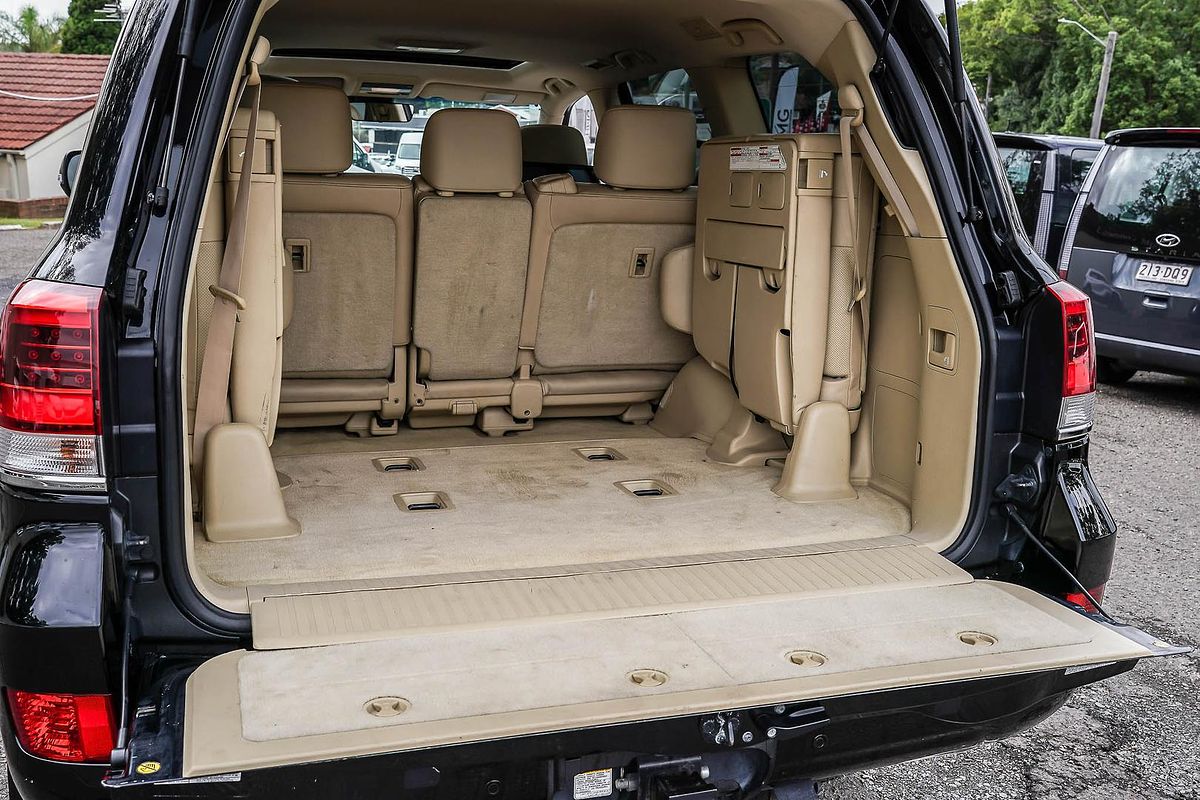 2017 Toyota Landcruiser Sahara VDJ200R