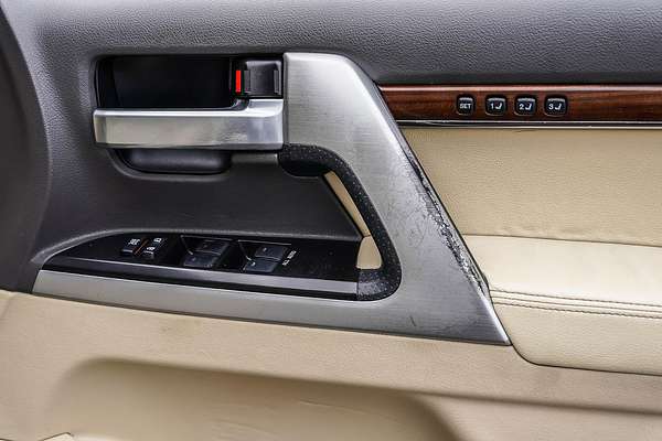 2017 Toyota Landcruiser Sahara VDJ200R